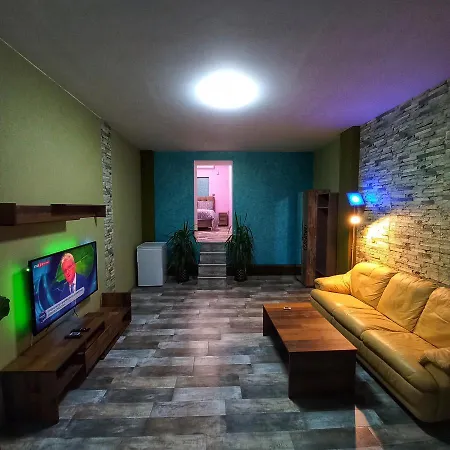 - старата лоза 公寓 蒙塔纳